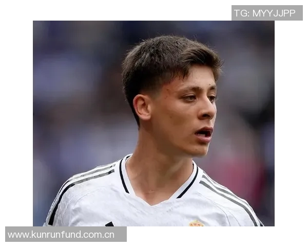 居勒尔身价达6000万欧创土耳其球员新纪录引发关注 居勒尔身价达6000万欧创土耳其球员新纪录引发关注