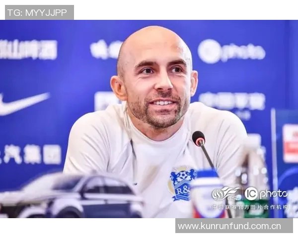 媒体人分析小杨现阶段重视数据表现与稳定发展而非单纯赢球的策略