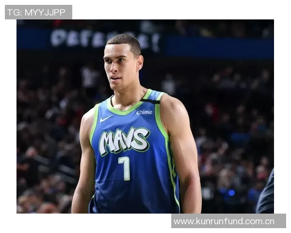 德怀特鲍威尔以身作则展现职业素养引领球队奋发向上